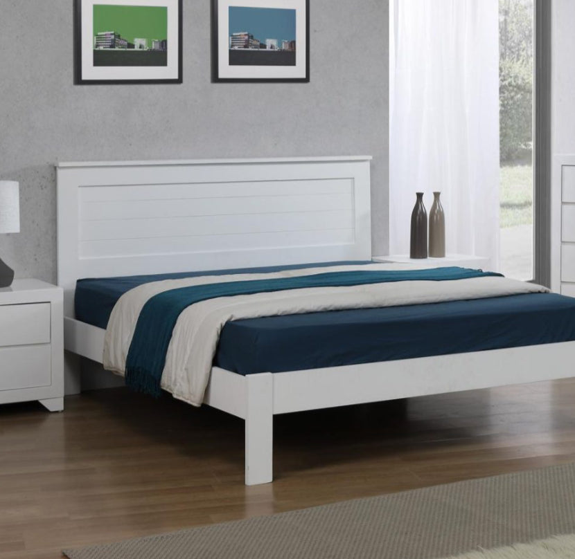 Etna 4 Foot Bed White