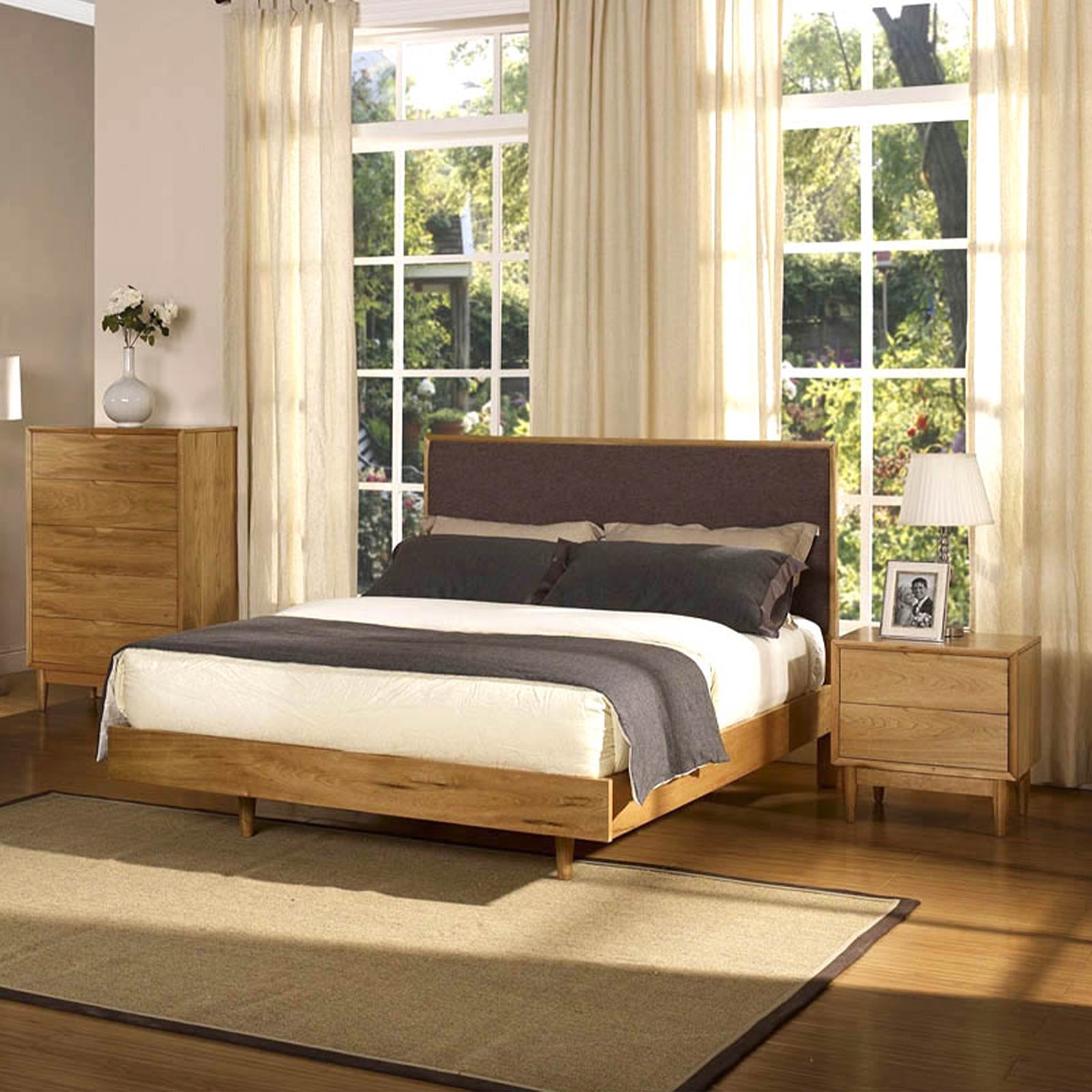 Limoge Scarlett Double Bed in Golden Oak